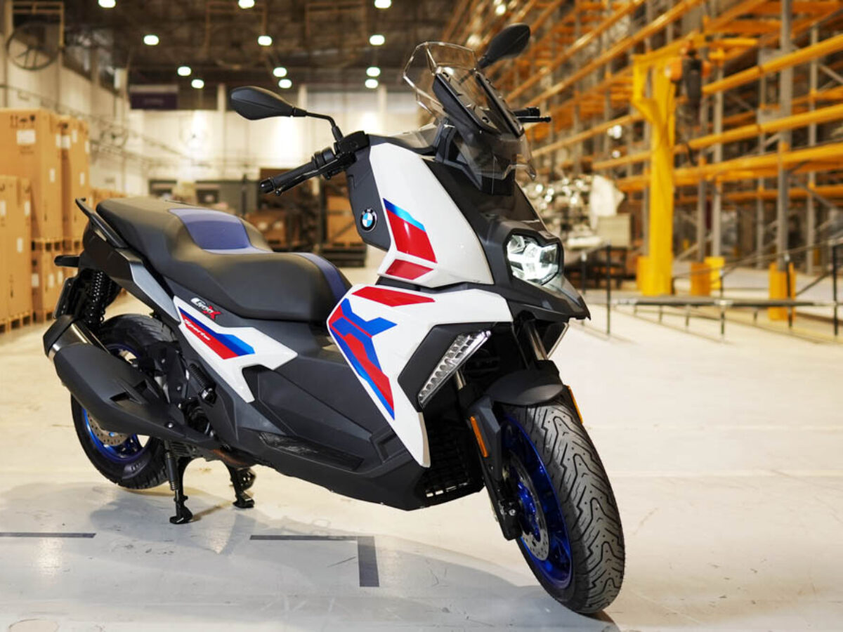 ＢＭＷ　純正 C400X シート　5253　8405360 BMW C 400 X Chega às Concessionárias Por R$ 54.900 | Motorede