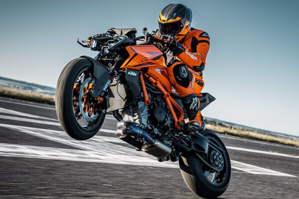 KTM 1390 Super Duke R EVO 2024 1