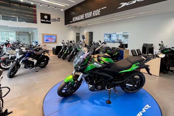 Consórcio Bajaj Dominar 400