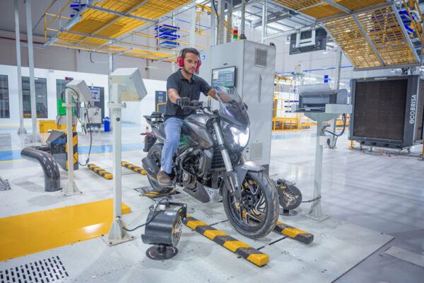 fabrica da Bajaj