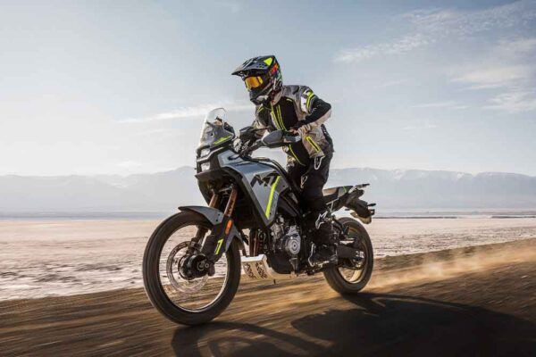 CFMOTO 450MT