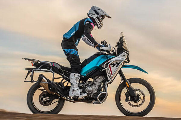 CFMoto no Brasil Moto 03 450MT 2