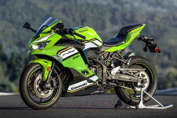 Kawasaki Ninja ZX 4RR 1