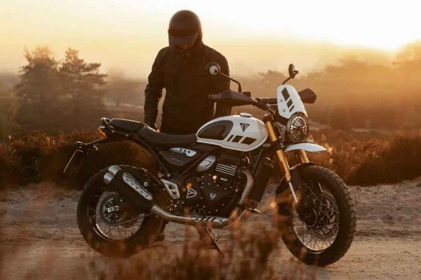 Triumph Scrambler 400 XC 3