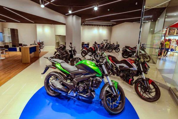 Consórcio Bajaj Dominar 400