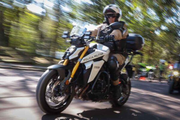 PM do Parana Suzuki GSX S1000