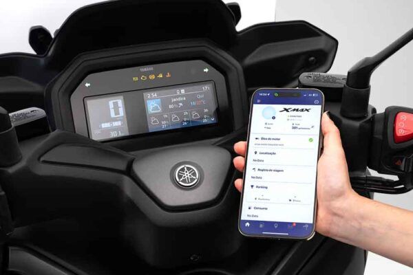 Yamaha XMax 300 Connected painel