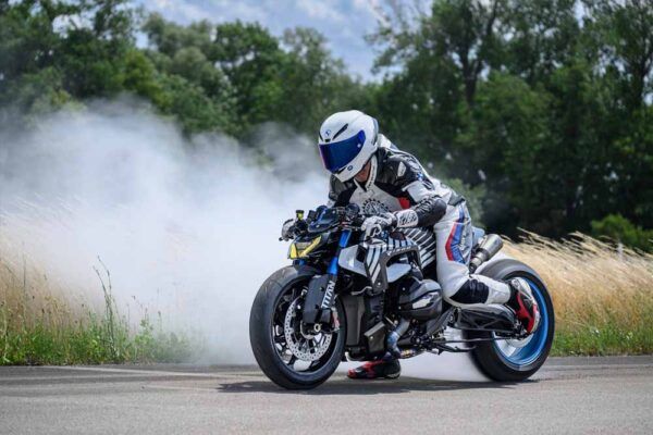BMW R 1300 R Titan 2