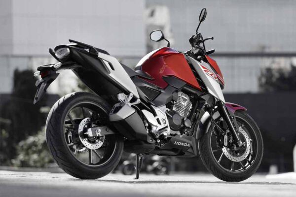 Honda CB 300F Twister 2026 vermelha