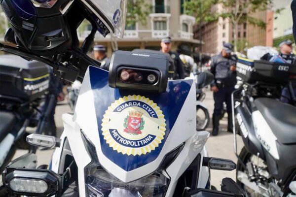 Motos da PM tem cameras que reconhecem placas 2