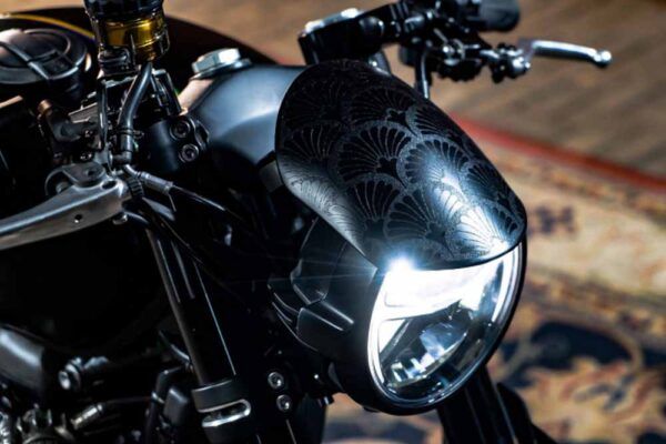Moto brasileira com homenagem a Ayrton Senna! Veja vencedora internacional Triumph Originals 2025