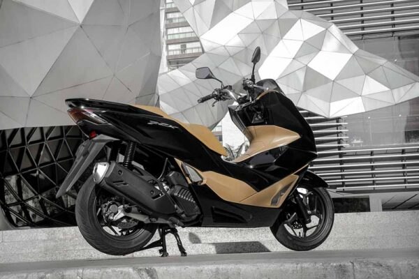 Honda PCX 2026 1