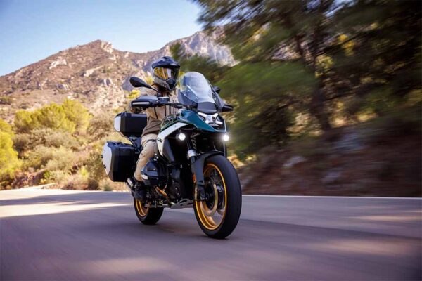 BMW R 1300 GS Aurelius Green Metallic Tramuntana 1