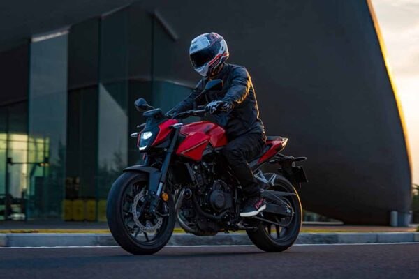 Honda CB 400 F 2026 6