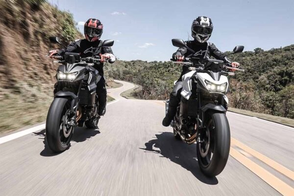 Honda CB750 Hornet 2026 1