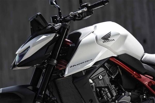 Honda CB750 Hornet 2026 6