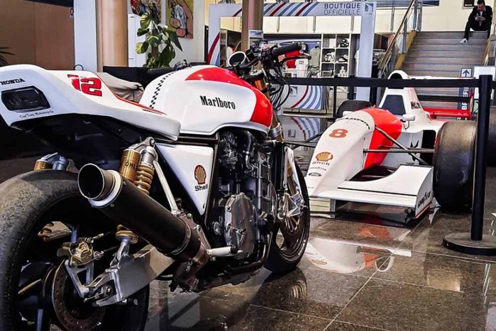 A melhor Honda CB 1000 Super Four, em homenagem a Ayrton Senna, que você verá hoje!